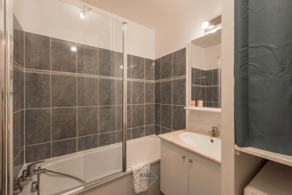 Toy Story Apartment Disneyland Bmyguest Шессі Екстер'єр фото