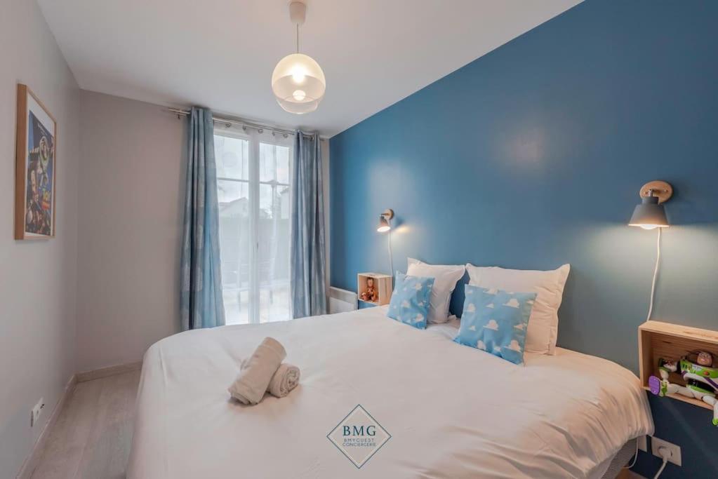 Toy Story Apartment Disneyland Bmyguest Шессі Екстер'єр фото