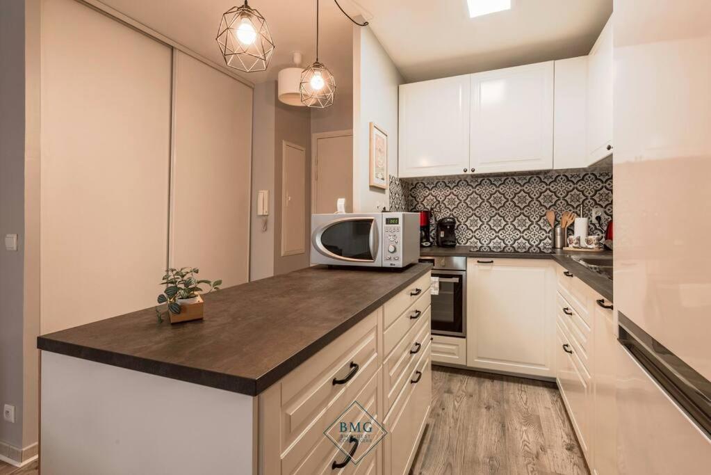 Toy Story Apartment Disneyland Bmyguest Шессі Екстер'єр фото